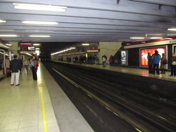 Manuel Montt metro station