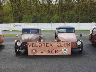 Velorex: Hadraplánem na expedici tříkolek po Evropě