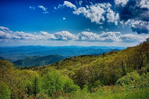 Jízdy se nachází podél blue ridge parkway — Stock obrázek