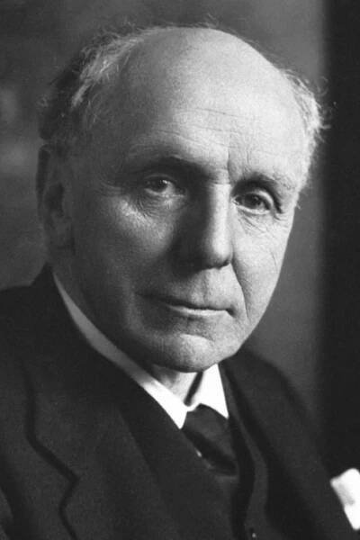 Cecil of Chelwood, Viscount (Lord Edgar Algernon Robert Gascoyne Cecil)