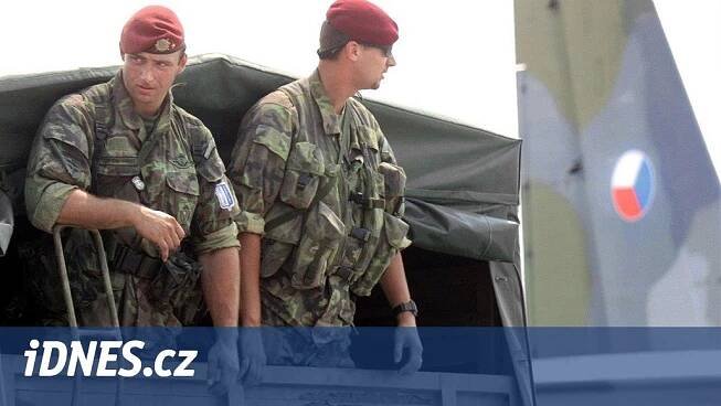 Ministr obrany Metnar: na výsluhy vojáků sahat nebudeme, ušetříme jinde - iDNES.cz