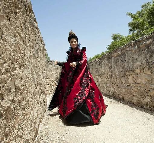 Salma Hayek in Pohádka pohádek (2015)