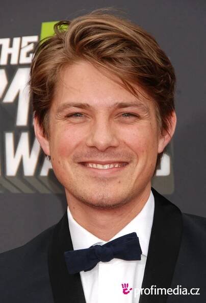 Taylor Hanson - celebrity účes - HappyHair