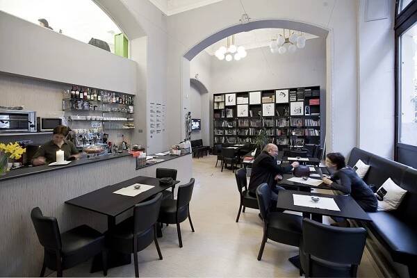 Leica Gallery Prague – Wikipedie
