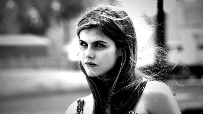 Download Alexandra Daddario Wallpapers for FREE [100,000+ Mobile & Desktop] - WallpaperGod.com