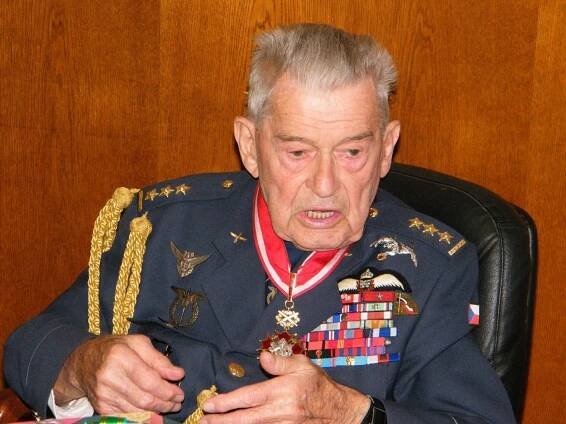 Zemřel Imrich Gablech, válečný veterán a letec v barvách RAF