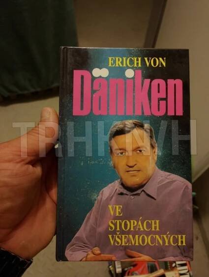 Kniha Ve stopách všemocných - předloha úspěšného televizního seriálu - Trh knih - online antikvariát