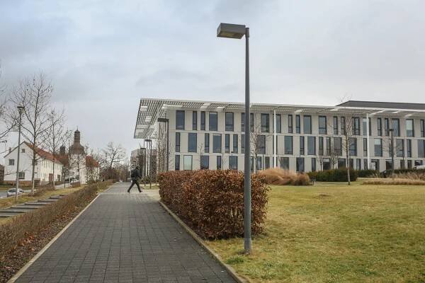 Nová technologie z Dolních Břežan může pomoci satelitům přežít ve vesmíru