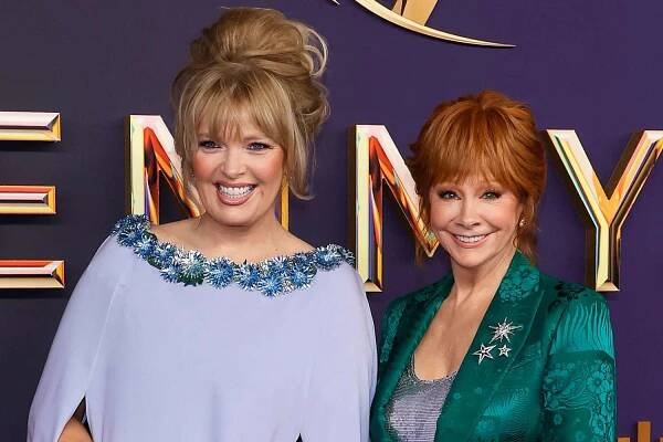 Melissa Peterman and Reba McEntire Say It 'Feels Right' to Reunite on New Sitcom Happy's Place
