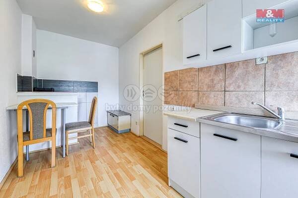 Prodej Byt 1+1, Závodu míru, Karlovy Vary - Stará Role