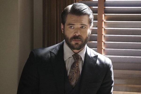 Charlie Weber