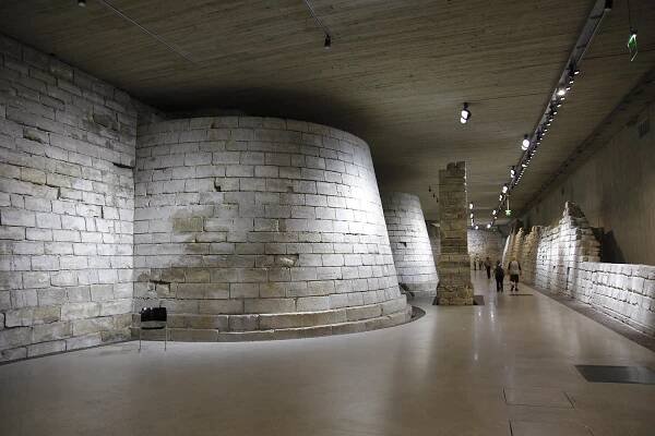 Le service de l'Histoire du Louvre