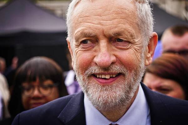 Millicent Fawcett Statue 12 - Jeremy Corbyn (40788553425)
