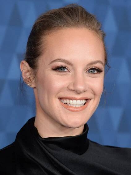Danielle Savre - Actress