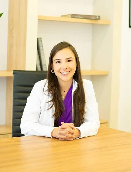 Dra. Adriana Ruiz Cirujana plastica en Bogotá