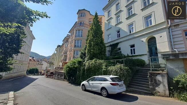 Prodej bytu 4+1 Karlovy Vary, Zámecký Vrch | Reality.iDNES.cz 