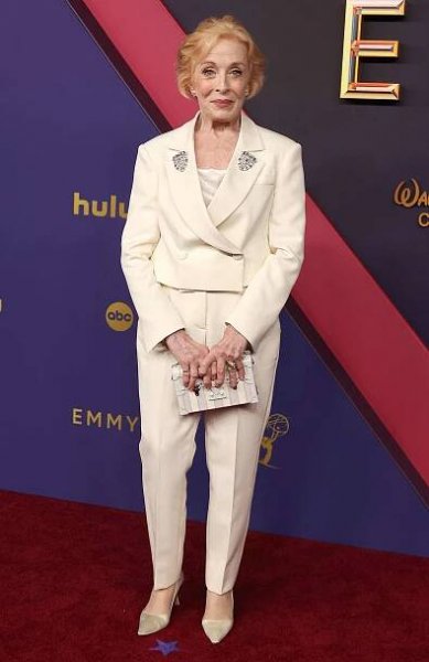 Holland Taylor attends the 76th Primetime Emmy Awards at Peacock Theater on September 15, 2024 in Los Angeles, California