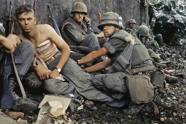 Krvavá řež o Hue roku 1968. Největší a nejtvrdší bitva války ve Vietnamu skončila vítězstvím Američanů. Nakonec však slavili komunisté