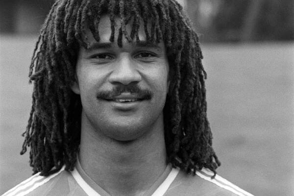 Ruud Gullit - Football Makes History