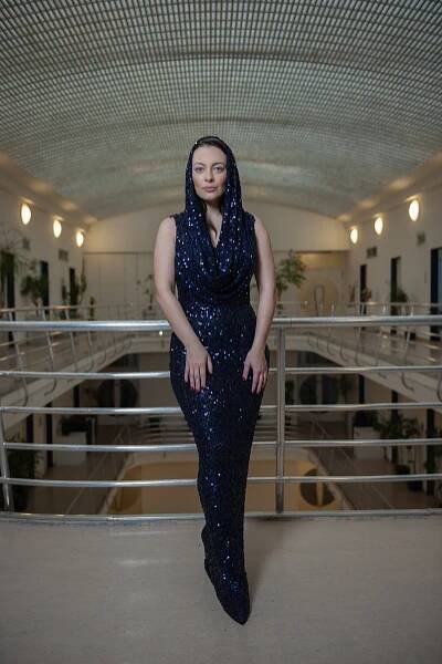 Které šaty vynese moderátorka Veronika Petruchová na galavečer Českého Slavíka