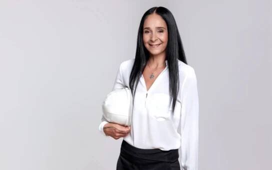 „Černá mamba“ Pošvářová ve válce s ministrem dopravy: Je to uplakánek, který vybírá šéfa ŘSD se znalostí němčiny, zato BEZ znalostí stavařiny