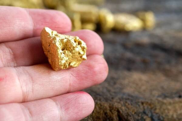 Metal or Mineral: The Gold Conundrum - Gold Guide