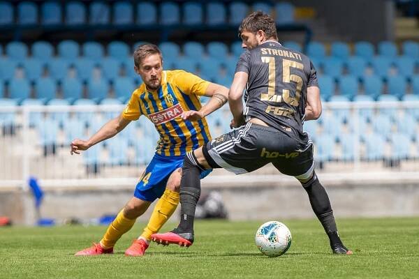 PODÍVEJTE SE: Opava remizovala s Baníkem, v závěru srovnal Buchta