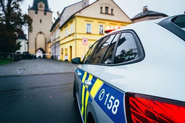 Útok nožem a zásah policie. V Kadani na městském úřadě proběhlo taktické cvičení