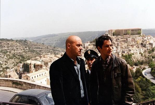 Luca Zingaretti - Wikipedia