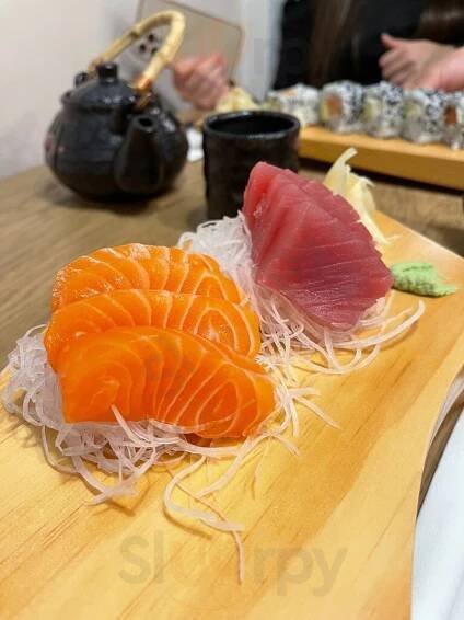 Hana Sushi House - Praha - Photo album