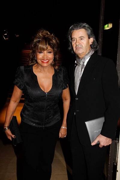 Rocková babička do toho praštila. Tina Turner (73) se tajně vdala!