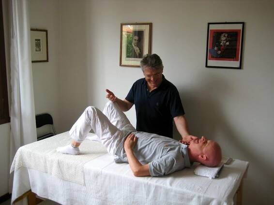 Receiving a table lesson from Claudio Zancopé, Padua.