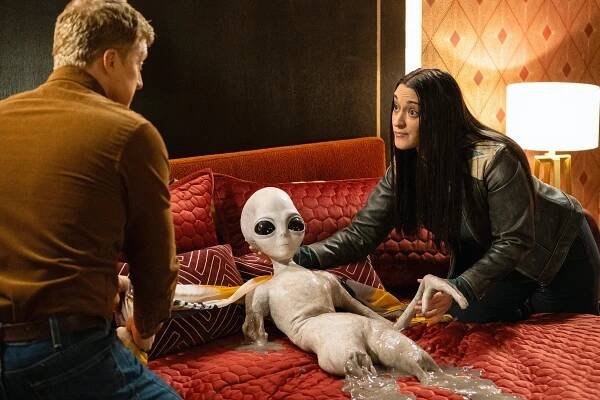 Alan Tudyk and Sara Tomko in a still from Season 4 of "Resident Alien"