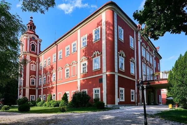 Zámek Dětenice | Hrady a zámky | Stezka hradů a zámků