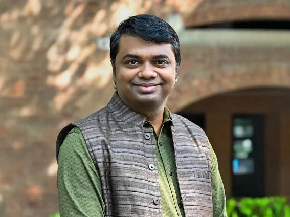 Isb Prof Tanmoy Majilla
