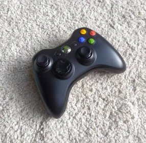 Xbox 360 + Kinect + Zoom + 7 her - Počítače a hry