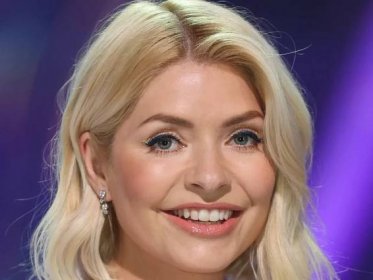 Major update on Holly Willoughby’s Dancing On Ice future as pals reveal when she’ll decide whether to ret...