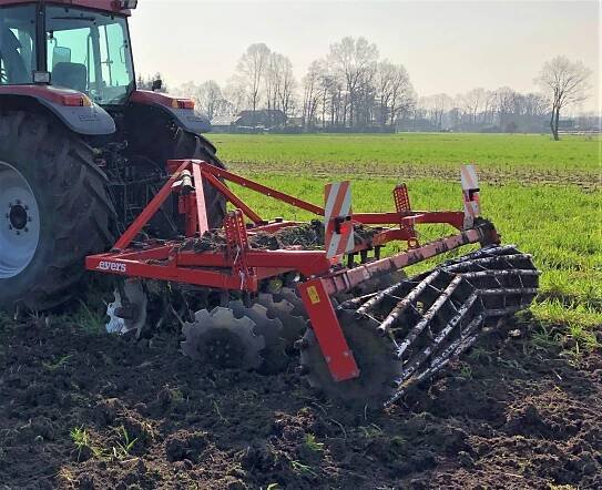 Disc harrow, type Skyros Vario