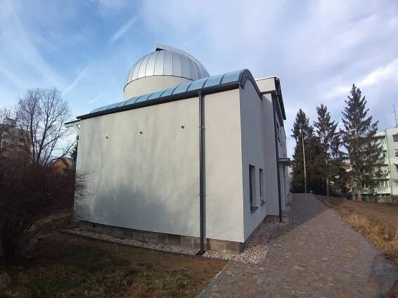 Nové planetárium i větší kopule. Přestavba hradecké hvězdárny se blíží do cíle