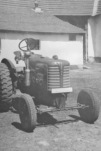 Traktor Zetor 25 T - r.1948 - Pradědečkovy stroje