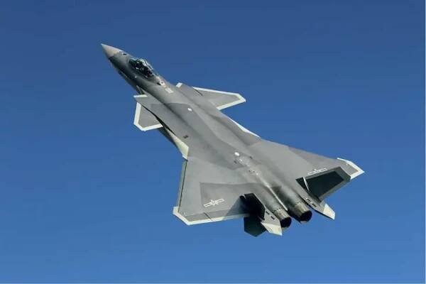 Chengdu J-20 Mighty Dragon