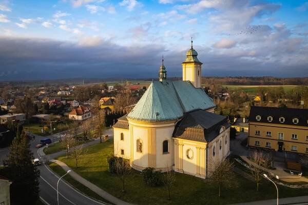 Ostrava-Stará Bělá, Kostel sv. Jana Nepomuckého a sv. Mikuláše | Církevní turistika