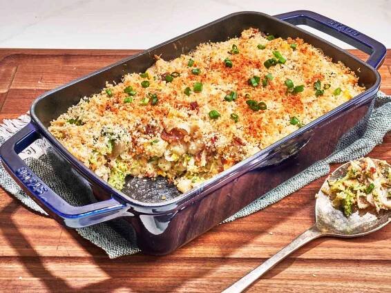 Loaded Bacon Ranch Mac and Cheese Casserole