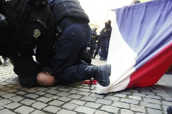 Stop covidové totalitě. V Praze se sešli příznivci hnutí Otevřeme Česko