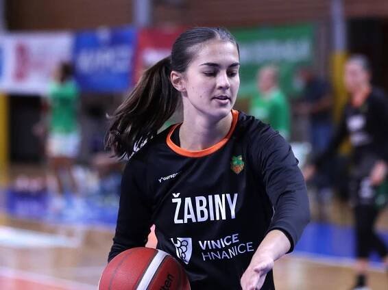 Každý Hamza sportuje. Ale žít s tímhle příjmením není snadné, přiznává opora basketbalistek - Sport.cz