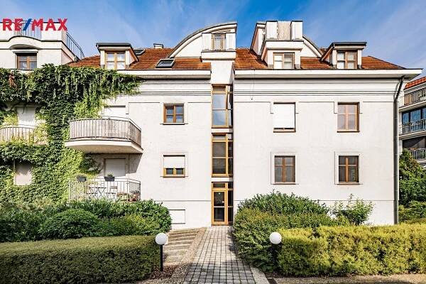 Pronájem bytu 4+1 v osobním vlastnictví 118 m², Praha 7 - Troja