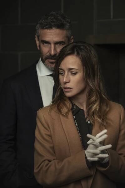 Leonardo Sbaraglia, Marta Etura - Dědictví kostí - Promo