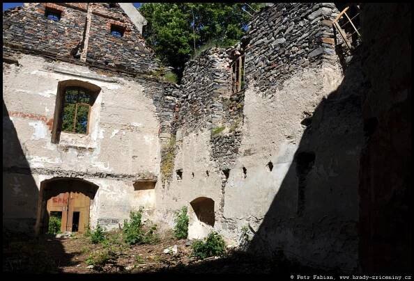 Bílý Kostelec – kostel sv. Havla – fotografie / hrady-zriceniny.cz