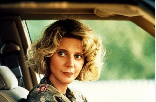 FOTO: V mládí byla Blythe Danner velmi pohledná. Svou krásu a herecké umění předvedla například ve filmu Pán přílivu. – stránka 4