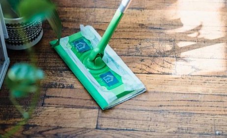 Swiffer vs. Wet Mop: Pros and Cons of Each